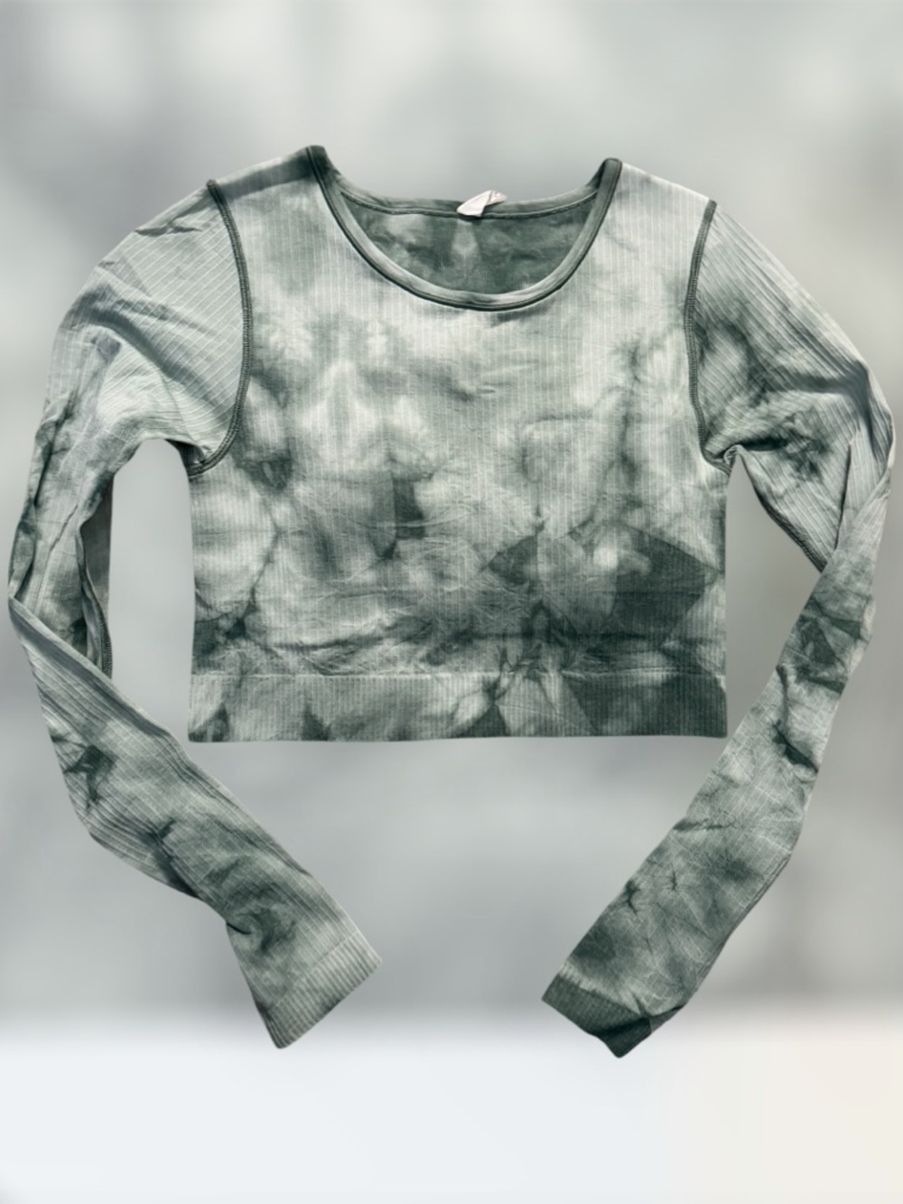 #1 Lulu Ebb Crop